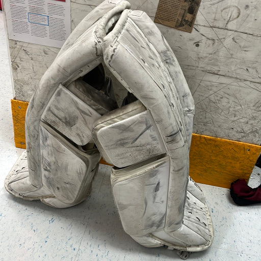 Used CCM P2.5 26+1 Goal Pads