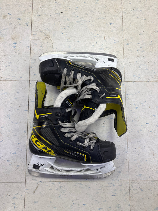 Used CCM Tacks 9370 Junior Size 2.5