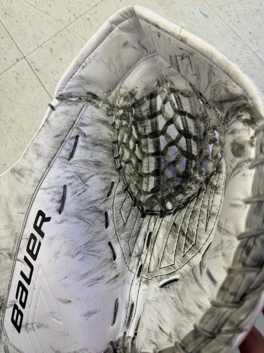 Used Bauer Supreme Mach Catcher Senior