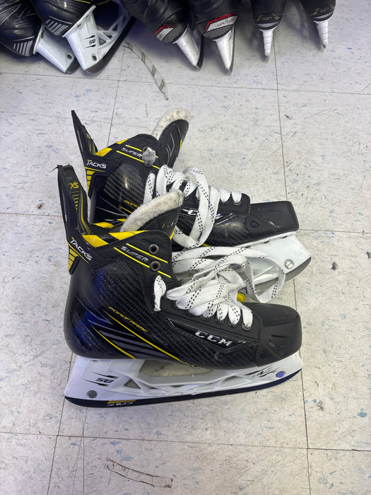 Used CCM Super Tacks Size 8.5 EE Skates