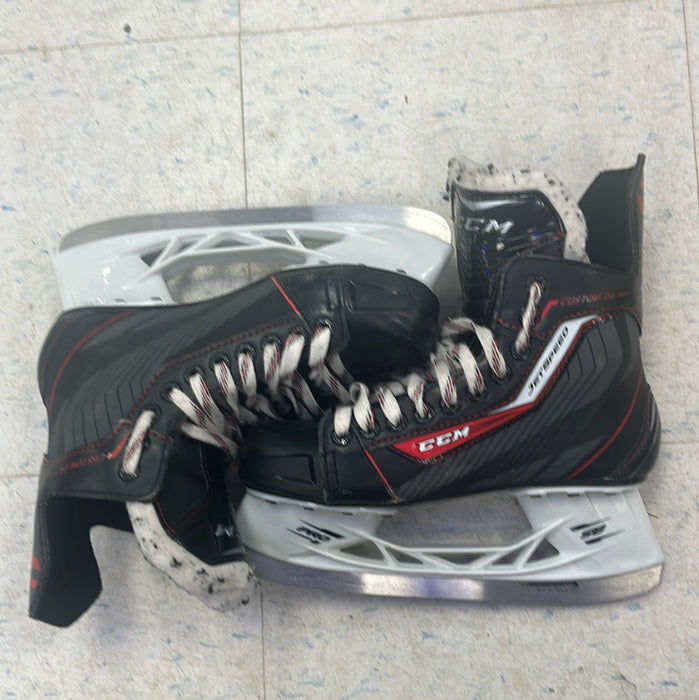 Used CCM JetSpeed Custom 04 Size 5 Player Skates