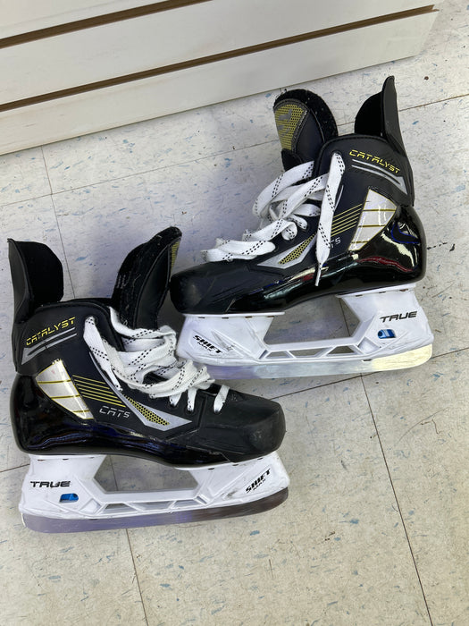 Used True Catalyst 5 Senior Player Skates