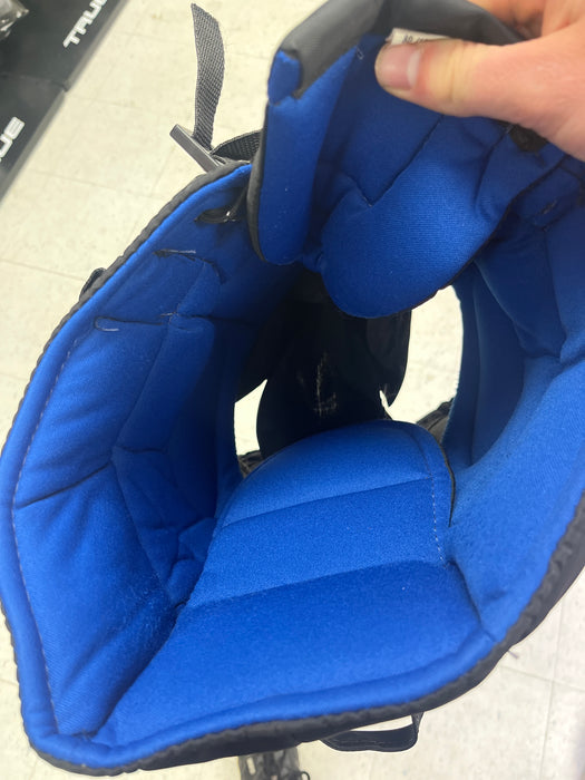 Used McKenney Pro Spec 170 Youth Medium Goal Pants