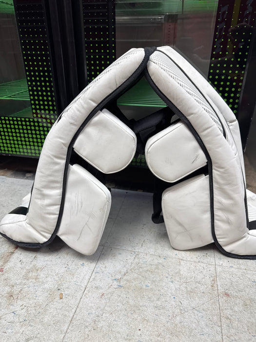 Used CCM YTFlex3 Goal Pads 26”