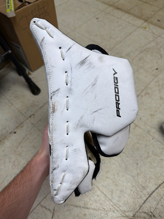 Used Bauer S24 Prodigy Youth Blocker