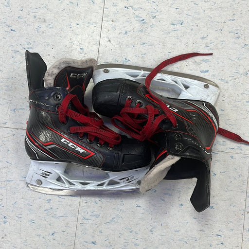 Used CCM FT360 Size 1 Player Skates