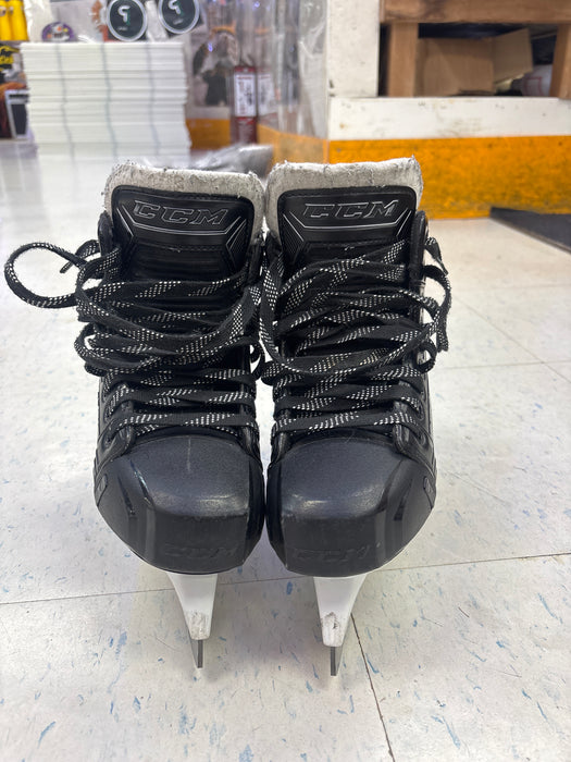Used CCM Super Tacks 9370 Size 4.0 Goal Skates