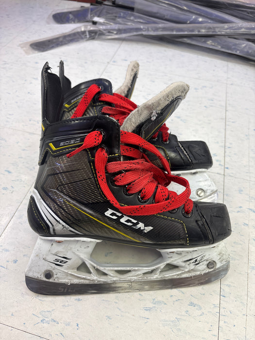 Used CCM Tacks 9060 Size 5.0 Skates