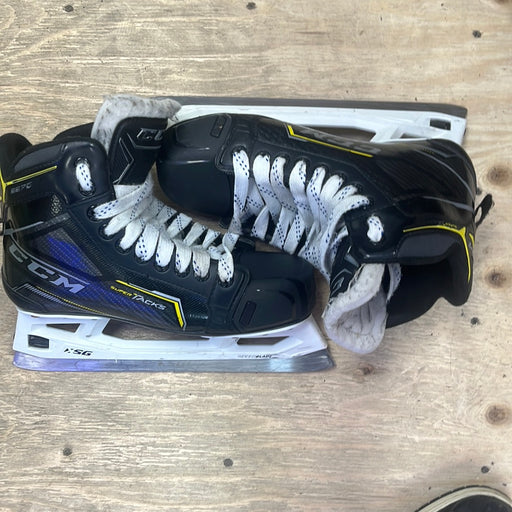 Used CCM SuperTacks 9370 Size 7 Goal Skates