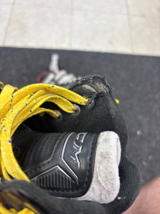 Used CCM Tacks 9060 Size 1.0D Goal Skates