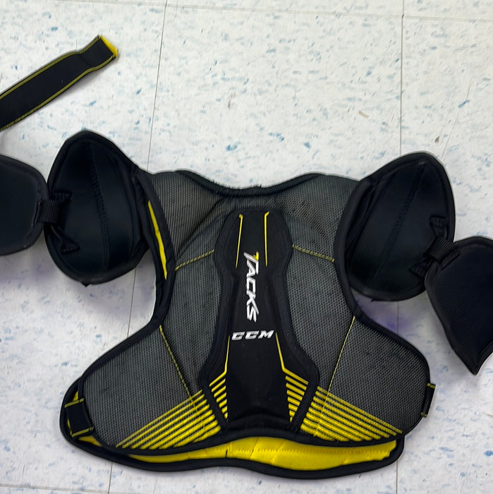 Used CCM Tacks 3092 Junior Small Shoulder Pads