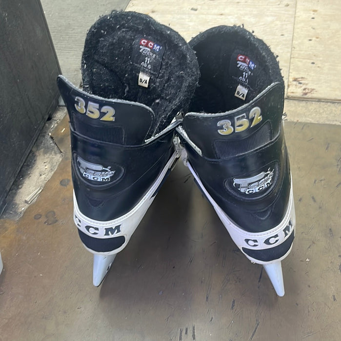 Used CCM Tacks 352 Size 11 Skates