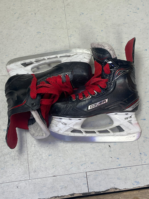 Used Bauer Vapor X600 Size 3 Skates