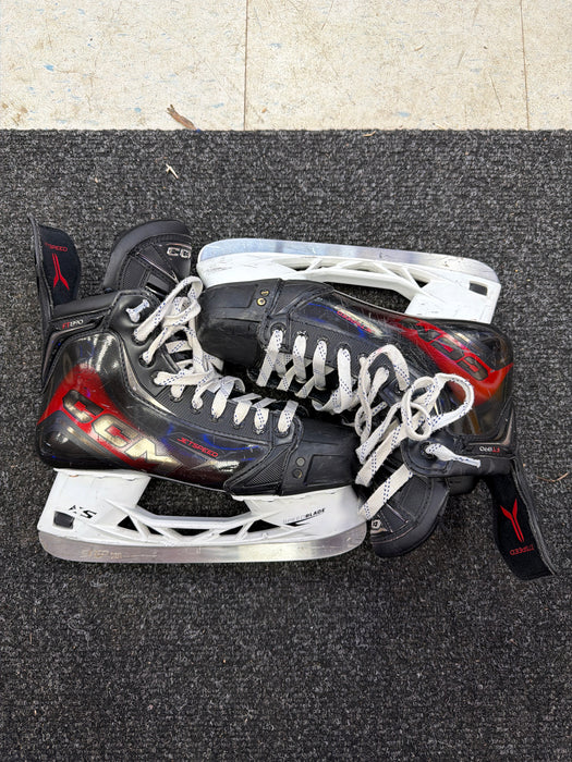 Used CCM JetSpeed FT890 Size 8.5R Skates