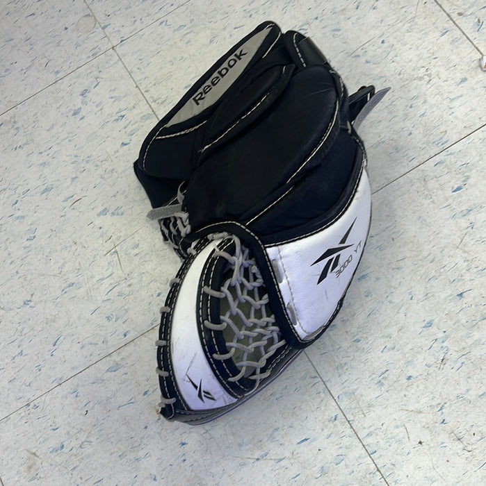Used Reebok 3000 Youth Catcher