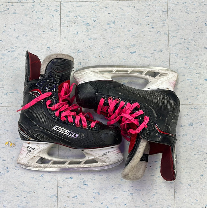 Used Bauer Vapor X700 Size 6 Player Skates