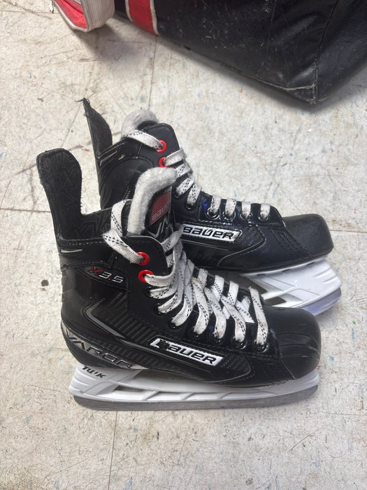 Used Bauer Vapor X3.5 Skates Size 2.5 D