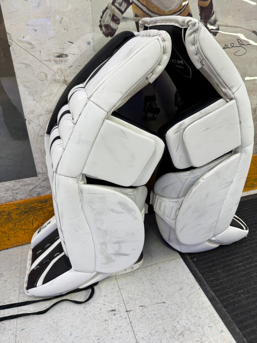 Used CM EFLEX E4.9 34”+1” Leg Pads