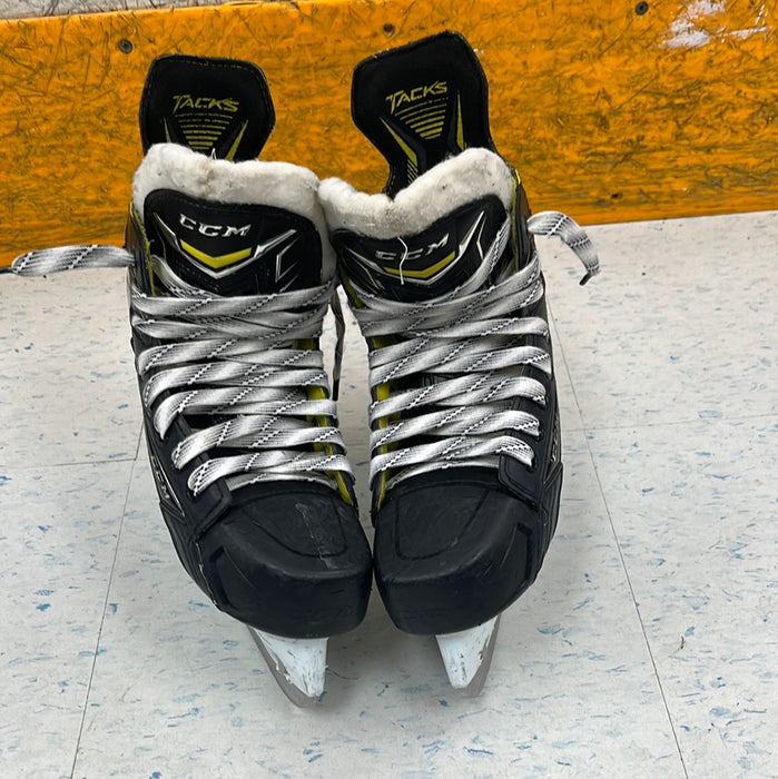 Used CCM Tacks 4092 Junior Player Skates size 3D