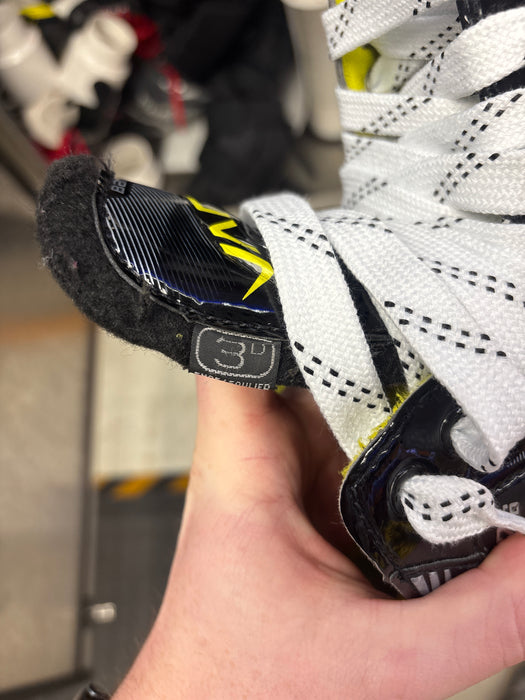 Used Bauer Vapor x2.6 3.0D Skates