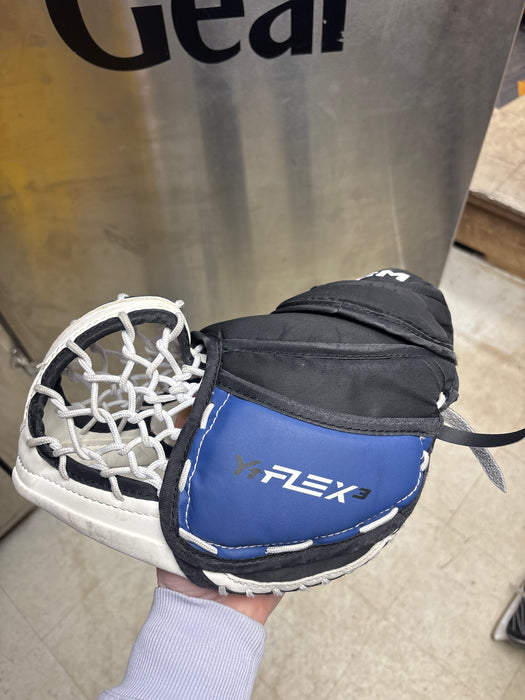 Used CCM YTFlex 3 Youth Catcher and Blocker Set
