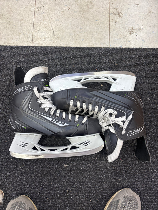 Used CCM Ribcor XT Size 9.0D Skates