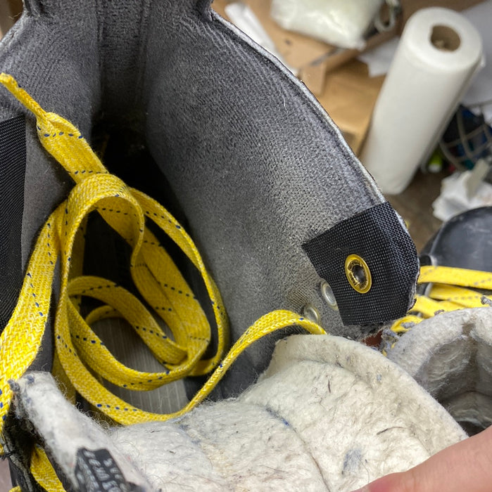 Used Bauer Supreme ONE60 Senior Player Skates 9.5EE