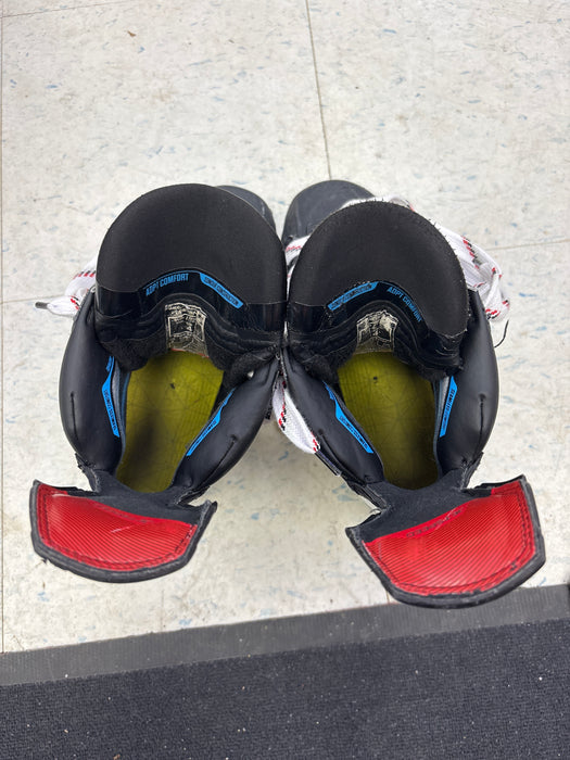 Used CCM JetSpeed FT6 Size 4.0R Skates