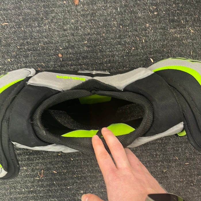 Used Bauer Supreme One.6 Senior Small Shoulder Pads