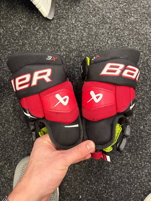 Used Bauer Vapor 3x Junior 11” Gloves