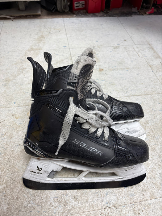 Used Bauer Supreme Shadow Size 5.5 Fit 2 Skates