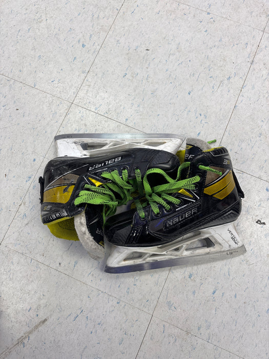 Used Bauer Supreme 3s Size 2.5 Junior Goal Skates