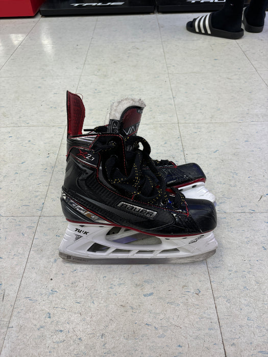 Used Bauer Vapor x2.7 Size 4.0 D Skates
