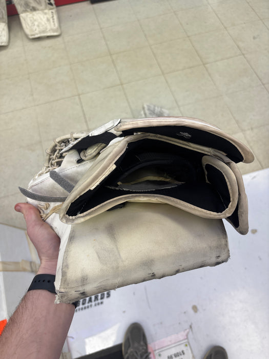 Used CCM EFlex 5.5 Senior Full Right Catcher and Blocker Set