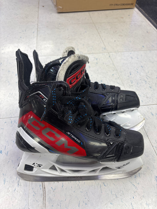Used CCM JetSpeed FT670 Size 5.5 Wide Skates