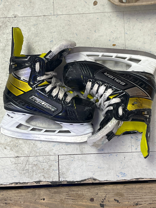Used Bauer Supreme 3S Size 10 Youth Skates