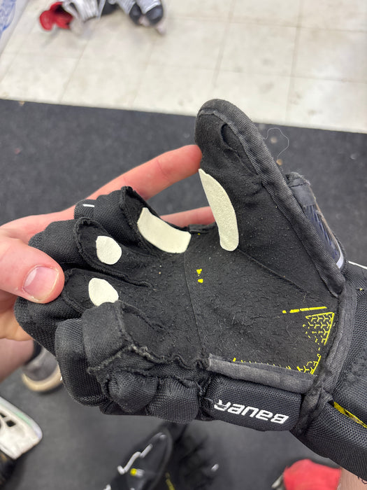 Used Bauer Supreme 3s Junior 11” Gloves