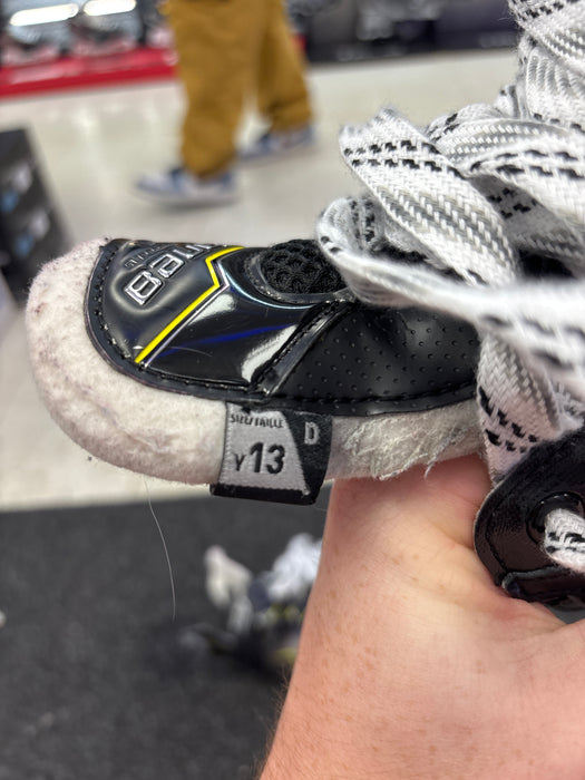 Used Bauer Supreme M40 Youth 13.0 Skates