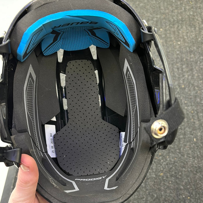 Used Bauer Prodigy Youth Helmet