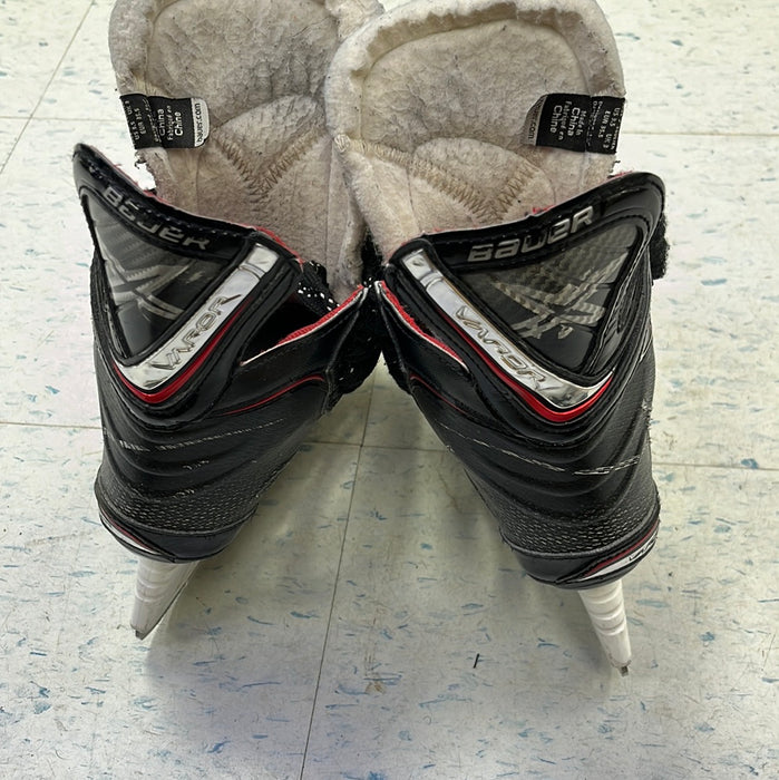 Used Bauer Vapor X700 Size 2.5EE Player Skates