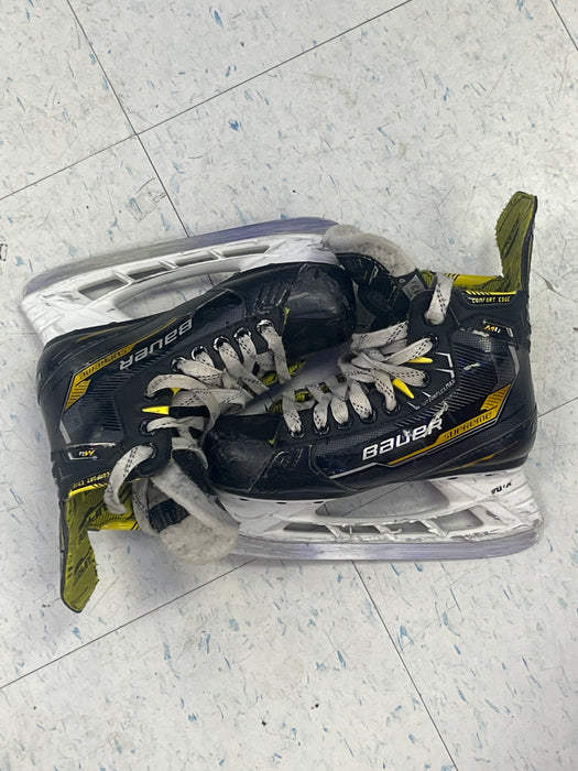 Used Bauer Supreme M4 Size 13.5 Youth Skates