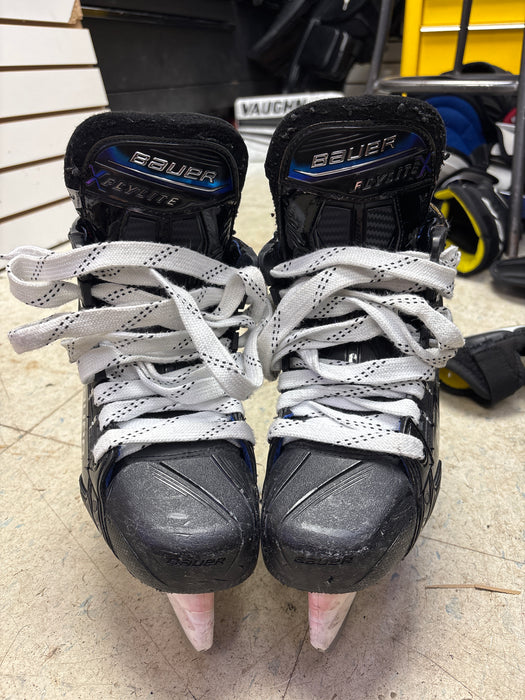 Used Bauer Vapor Flylite Size 3.0D Skates