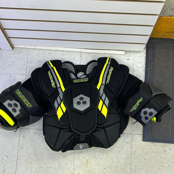 Used Vaughn Velocity VE8 Goal Chest Junior Medium