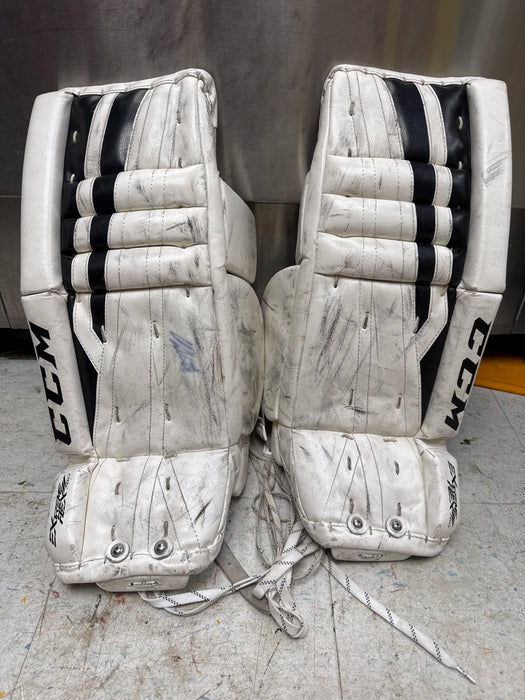 Used CCM Extreme Flex 760 Goalie Pads Size 22”