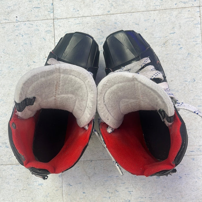 Used Bauer Vapor X2.7 Size 4.5 Goal Skates
