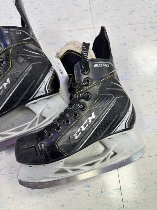 Used CCM Tacks 9040 Youth 13.0D