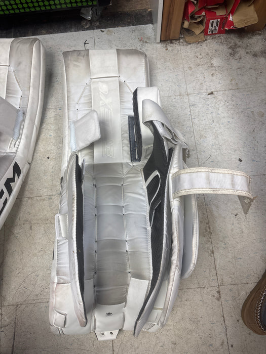 Used CCM EFLEX 6.9 Goalie Leg Pads Size Senior 34+2