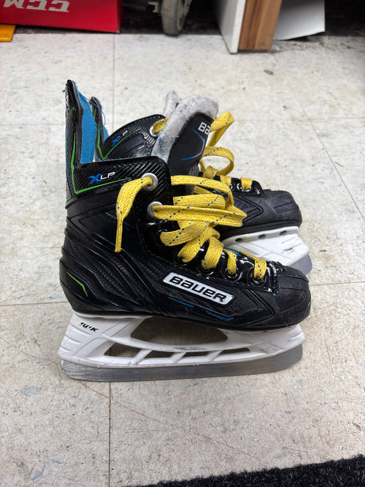 Used Bauer XLP Youth 11.0 Skates