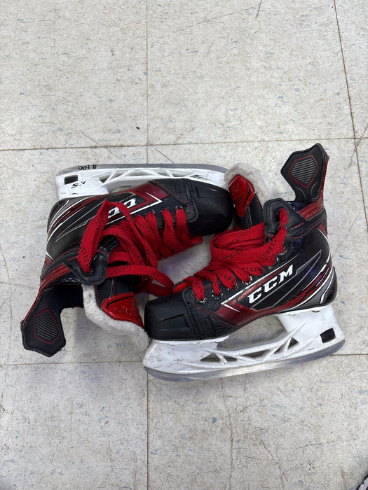 Used CCM JetSpeed FT480 Size 3.0 D Skates