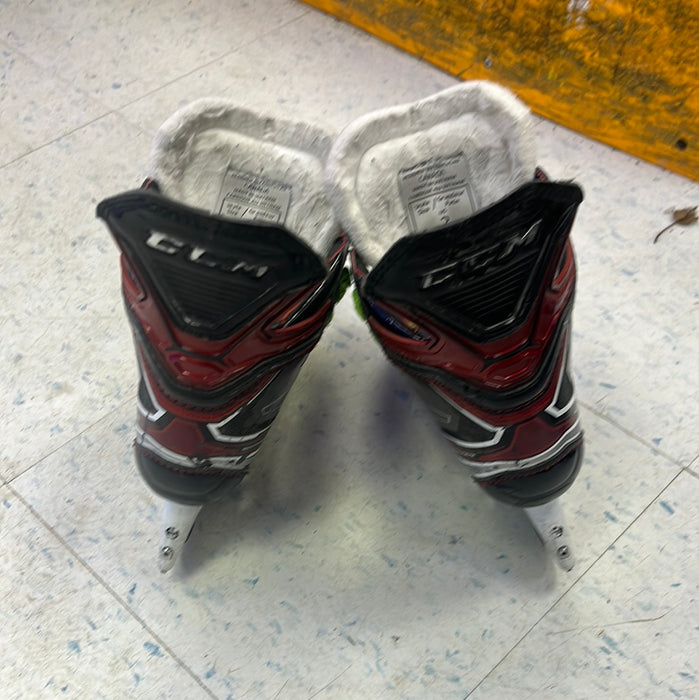 Used CCM JetSpeed FT480 Size 2 Player Skates
